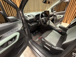 CİTROEN BERLİNGO 1.5 BLUEHDİ SHİNE CAM TAVAN HATASIZ 12 TAKSİT