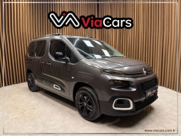 CİTROEN BERLİNGO 1.5 BLUEHDİ SHİNE CAM TAVAN HATASIZ 12 TAKSİT