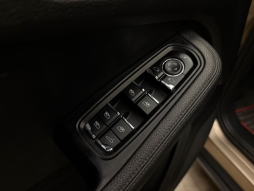 PORSCHE MACAN 2.0 BAYİ CAM TAVAN/PUSULA/SOĞUTMA/ISITMA 12 TAKSİT