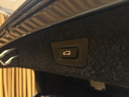 BMW 520İ SPECİAL EDİTİON M SPORT HATASIZ BOYASIZ 12 TAKSİT