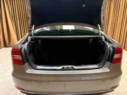 SKODA SÜPERB 1.6 TDI ELEGANCE SUNROOF 4KOLTUK ISITMA 12 TAKSİT