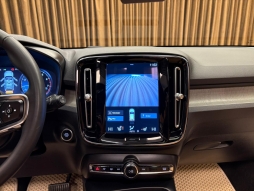 VOLVO XC40 1.5 T3 INSCRİPTİON SERVİS BKM. HATASIZ 12 TAKSİT