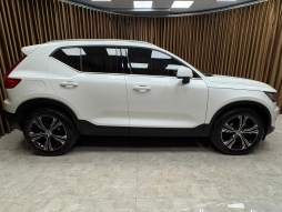 VOLVO XC40 1.5 T3 INSCRİPTİON SERVİS BKM. HATASIZ 12 TAKSİT