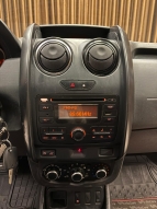 DACİA DUSTER 1.5 DCI 4X2 LAUERATE OTOMATİK HATASIZ 12 TAKSİT