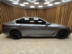 BMW 520İ SPECİAL EDİTİON M SPORT HATASIZ BOYASIZ 12 TAKSİT
