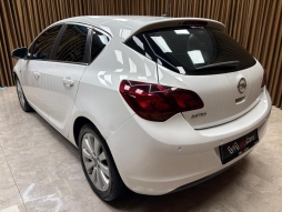 OPEL ASTRA 1.3 CDTI COSMO TESLA EKRAN HATASIZ BOYASIZ 12 TAKSİT