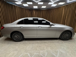 MERCEDES-BENZ E200D AMG COMMAND/VAKUM HATASIZ BOYASIZ 12 TAKSİT