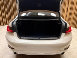 BMW 3.20İ FİRST EDİTİON LUXURY LİNE İÇİ TABA HATASIZ 12 TAKSİT