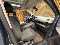 PEUGEOT RİFTER 1.5 BLUEHDI GT CAM TAVAN HATASIZ BOYASZ 12 TAKSİT