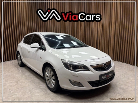 OPEL ASTRA 1.3 CDTI COSMO TESLA EKRAN HATASIZ BOYASIZ 12 TAKSİT