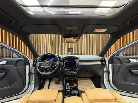 VOLVO XC40 1.5 T3 INSCRİPTİON SERVİS BKM. HATASIZ 12 TAKSİT
