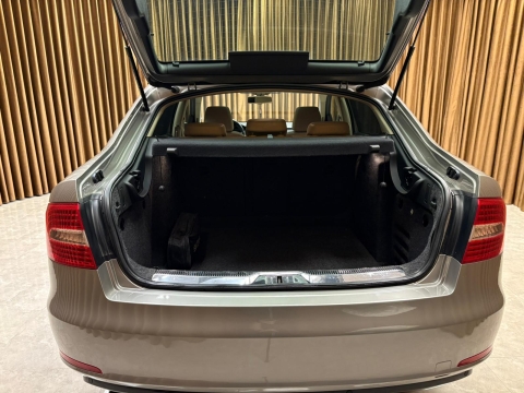 SKODA SÜPERB 1.6 TDI ELEGANCE SUNROOF 4KOLTUK ISITMA 12 TAKSİT