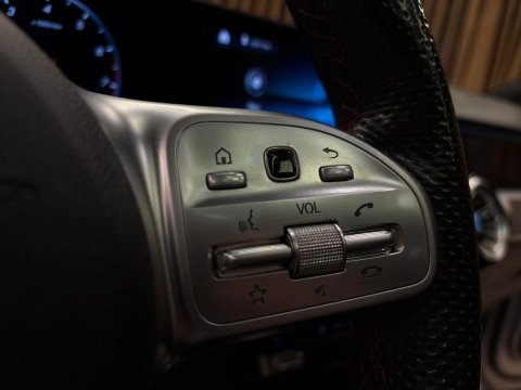 MERCEDES-BENZ GLB 200 AMG+ 4 MATİC CAM TAVAN HATASIZ 12 TAKSİT