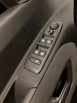 PEUGEOT RİFTER 1.5 BLUEHDI GT CAM TAVAN HATASIZ BOYASZ 12 TAKSİT