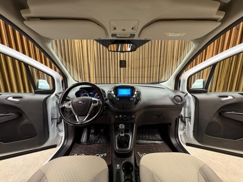 FORD TOURNEO COURİER 1.5 TDCİ TİTANİUM PLUS 12 TAKSİT
