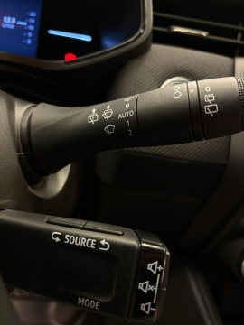 RENAULT CLİO 1.0 TCE TECHNO ESPRİT ALPİNE HATASIZ 12 TAKSİT