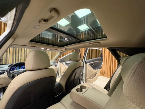 HYUNDAİ İ30 ELİTE CAM TAVAN 12 TAKSİT