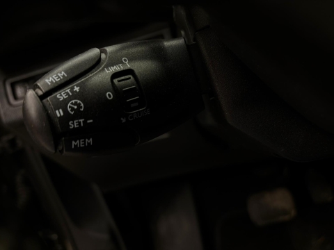 PEUGEOT 3008 ACTİVE PİREME EDİTİON CAM TAVAN HATASIZ 12 TAKSİT