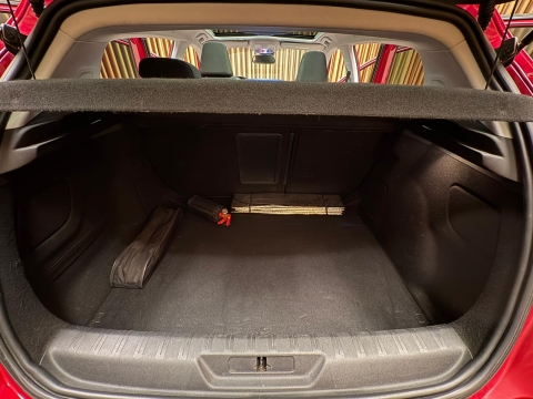 PEUGEOT 1.2 PURETECH ALLURE CAM TAVAN OTOMATİK 12 TAKSİT