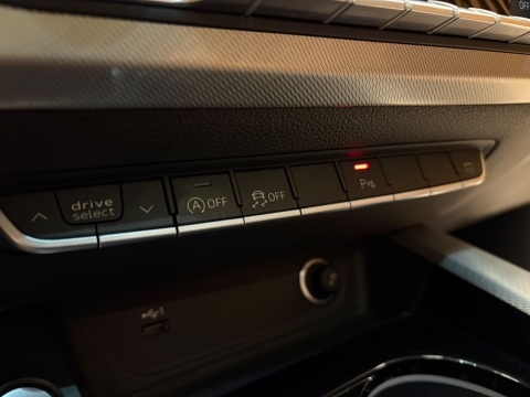 AUDİ A4 40 TDI QUATTRO ADVANCED İÇİ TABA HATASIZ BOYASIZ 12TAKST