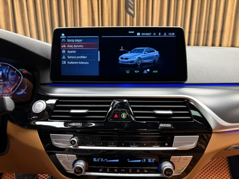 BMW 520İ SPECİAL EDİTİON M SPORT HATASIZ BOYASIZ 12 TAKSİT