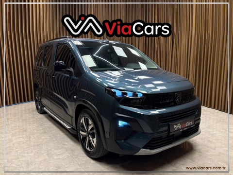 PEUGEOT RİFTER 1.5 BLUEHDI GT CAM TAVAN HATASIZ BOYASZ 12 TAKSİT