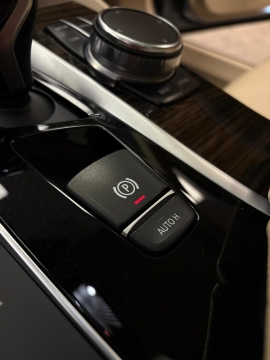 BMW 530İ XDRİVE LUXURY LİNE XDRİVE HATASIZ BOYASIZ 12 TAKSİT