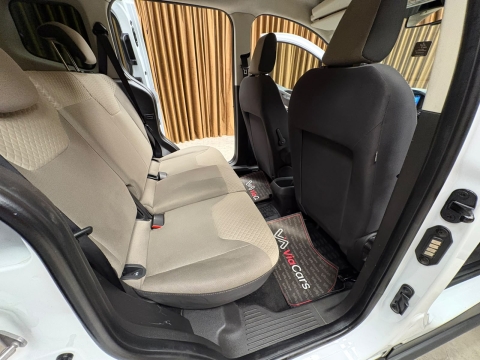 FORD TOURNEO COURİER 1.5 TDCİ TİTANİUM PLUS 12 TAKSİT