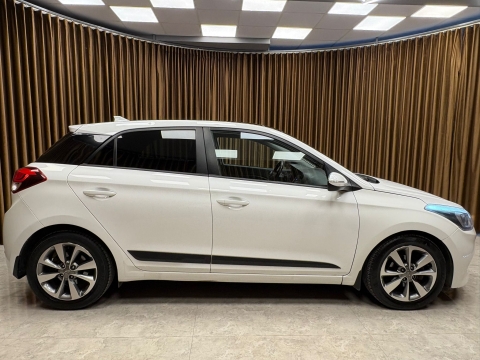 HYUNDAİ İ20 1.4 MPİ ELİTE OTOMATİK CAM TAVAN 12 TAKSİT