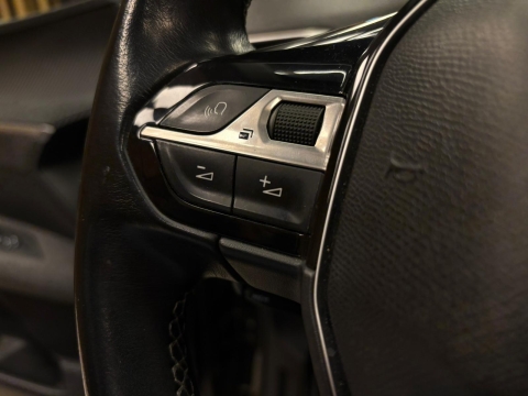 PEUGEOT 3008 ACTİVE PİREME EDİTİON CAM TAVAN HATASIZ 12 TAKSİT