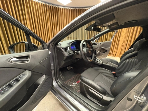 RENAULT CLİO 1.0 TCE TECHNO ESPRİT ALPİNE HATASIZ BOYASIZ