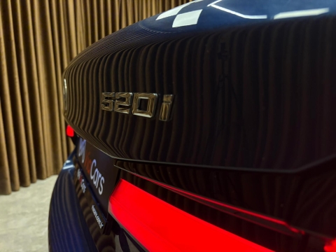 BMW 520İ LUXURY LİNE İÇİ TABA HAYALET/HARMAN KARDON/VAKUM HATASZ