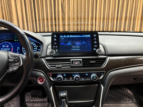 HONDA ACCORD 1.5 VTEC EXECUTİVE PLUS HATASIZ BOYASIZ 12 TAKSİT