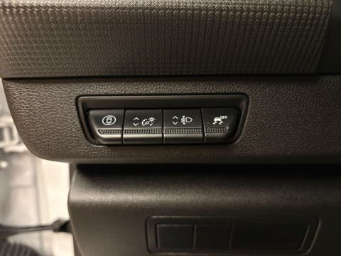 RENAULT KANGOO 1.5 BLUEDCİ Equilibre %20 FATURA K.KARTINA 12TKST