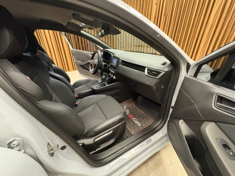 RENAULT CLİO 1.0 TCE TECHNO ESPRİT ALPİNE HATASIZ 12 TAKSİT