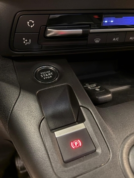 PEUGEOT RİFTER 1.5 BLUEHDI GT CAM TAVAN HATASIZ BOYASZ 12 TAKSİT