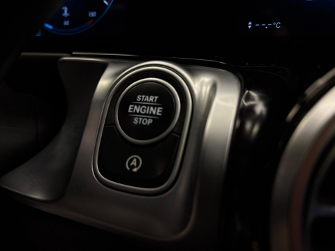 MERCEDES-BENZ GLB 200 AMG+ 4 MATİC CAM TAVAN HATASIZ 12 TAKSİT