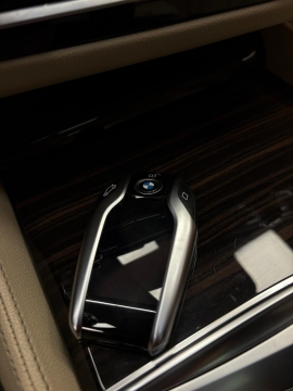 BMW 530İ XDRİVE LUXURY LİNE XDRİVE HATASIZ BOYASIZ 12 TAKSİT