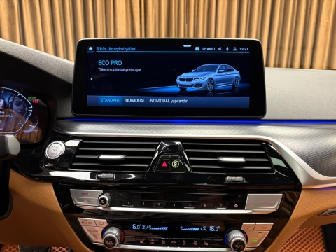 BMW 520İ SPECİAL EDİTİON M SPORT HATASIZ BOYASIZ 12 TAKSİT