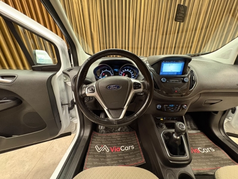 FORD TOURNEO COURİER 1.5 TDCİ TİTANİUM PLUS 12 TAKSİT