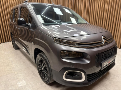 CİTROEN BERLİNGO 1.5 BLUEHDİ SHİNE CAM TAVAN HATASIZ 12 TAKSİT