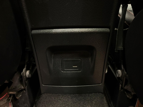 MERCEDES-BENZ GLB 200 AMG+ 4 MATİC CAM TAVAN HATASIZ 12 TAKSİT