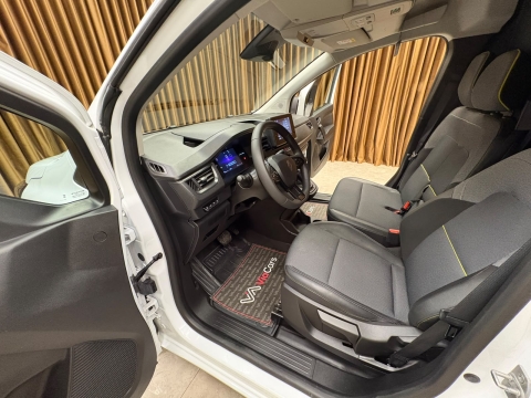 RENAULT KANGOO 1.5 BLUEDCİ Equilibre %20 FATURA K.KARTINA 12TKST