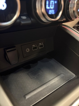 RENAULT CLİO 1.0 TCE TECHNO ESPRİT ALPİNE HATASIZ BOYASIZ