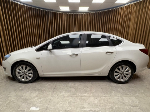 OPEL ASTRA SEDAN 1.4 TURBO COSMO SUNROOF 2012 MODEL 12 TAKSİT