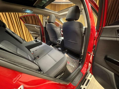 KİA SPORTAGE 1.6 CRDI ELEGANCE 4X2 CAM TAVANLI HATASIZ 12 TAKSİT