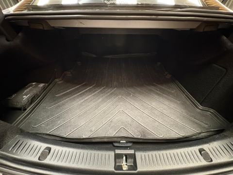 MERCEDES-BENZ E200D AMG COMMAND/VAKUM HATASIZ BOYASIZ 12 TAKSİT