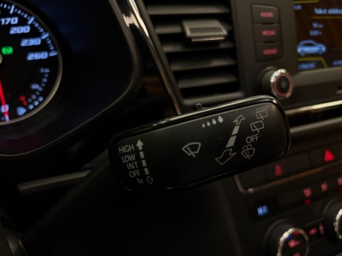 SEAT LEON 1.2 TSI STYLE OTOMATİK CAM TAVAN 12 TAKSİT