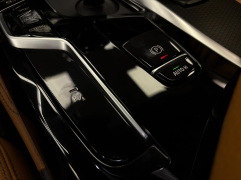 BMW 520İ SPECİAL EDİTİON M SPORT HATASIZ BOYASIZ 12 TAKSİT