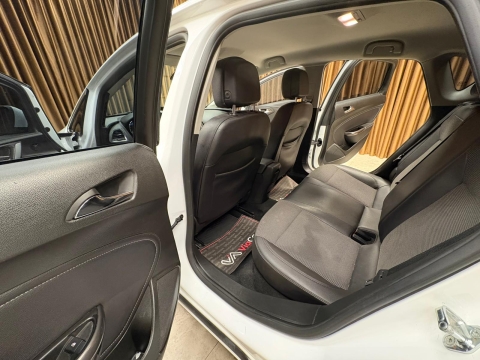 OPEL ASTRA 1.3 CDTI COSMO TESLA EKRAN HATASIZ BOYASIZ 12 TAKSİT